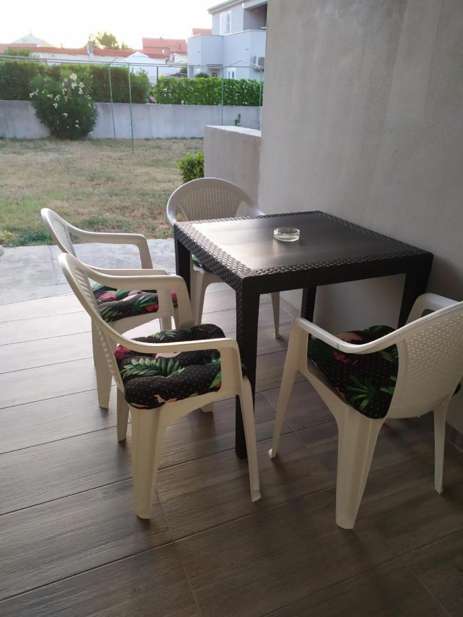 נין Apartmani Mira מראה חיצוני תמונה